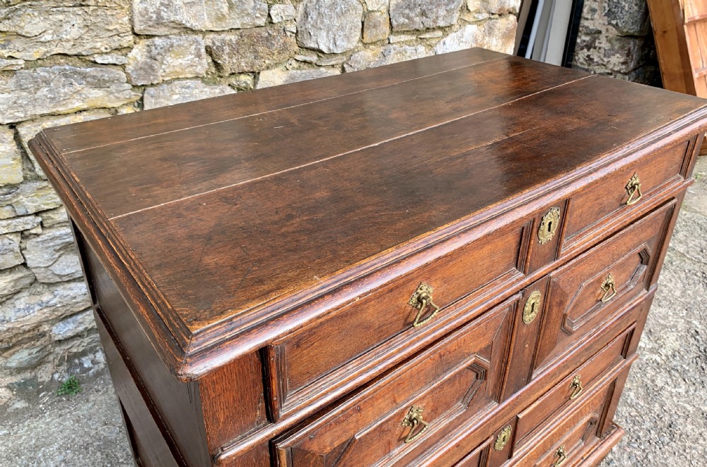 17th Century Oak Chest of Drawers View VII