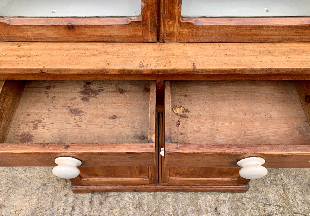 Small Antique Pine Glazed Dresser View VII