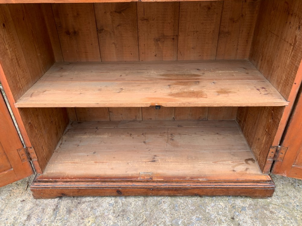 Small Antique Pine Glazed Dresser View XI