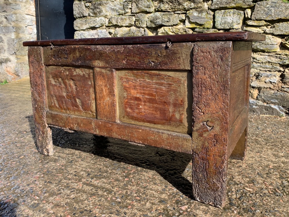 Small 17th Century Devon Oak Coffer View XIII