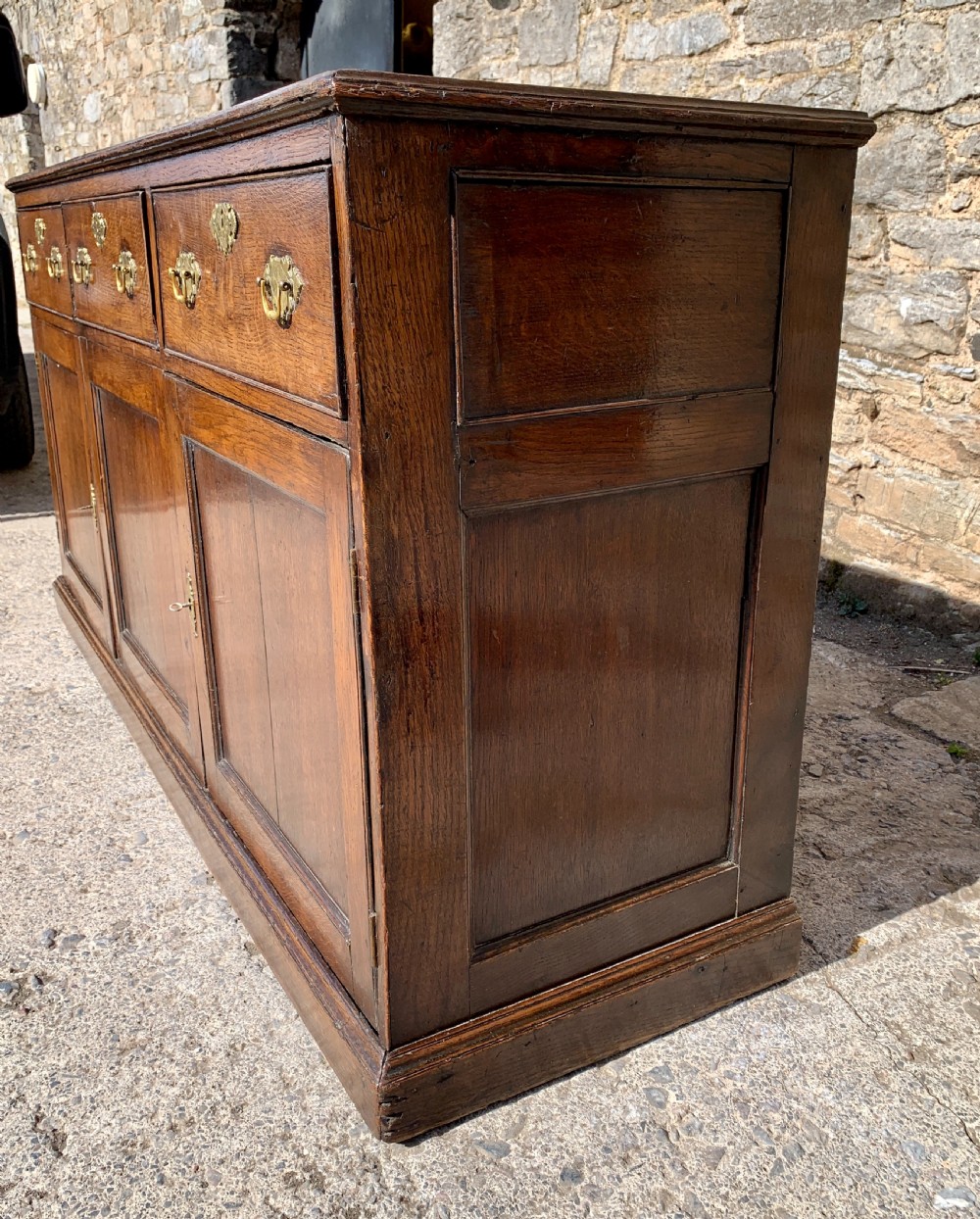 Georgian Oak Dresser Base View V
