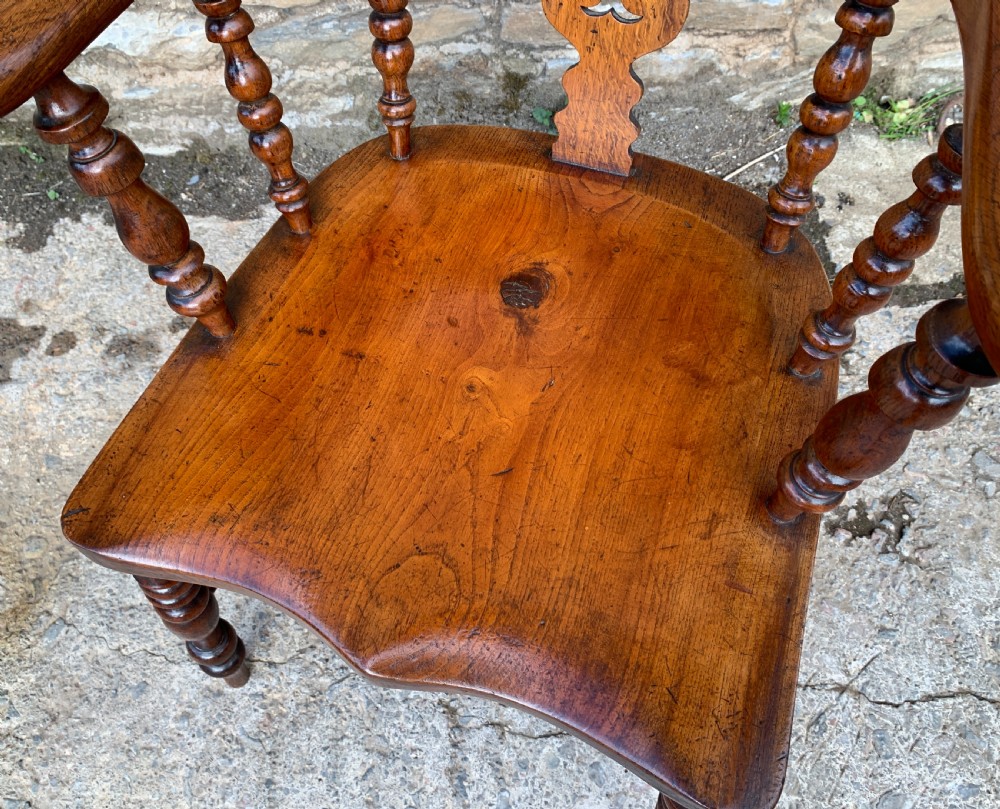 Pair of Antique Broad Arm Windsor Chairs View XVI