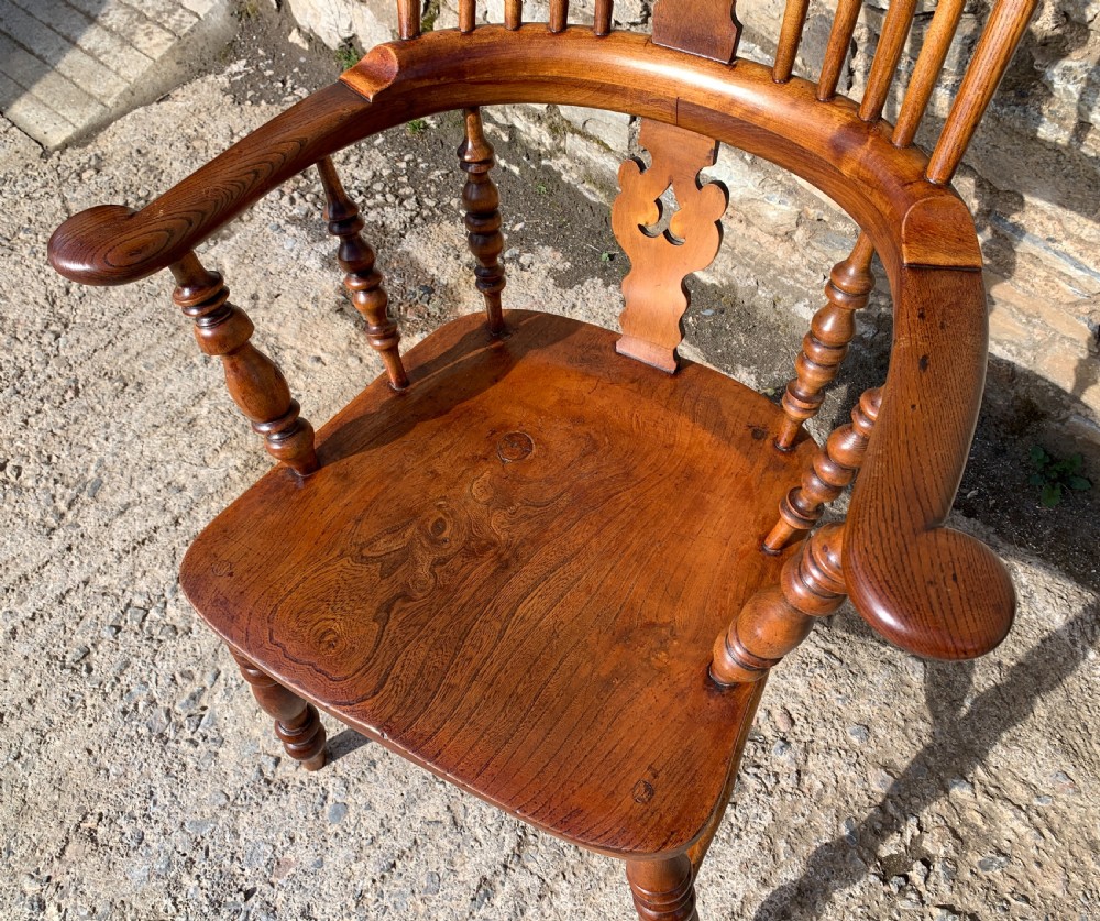 Pair of Antique Broad Arm Windsor Chairs View XXVI