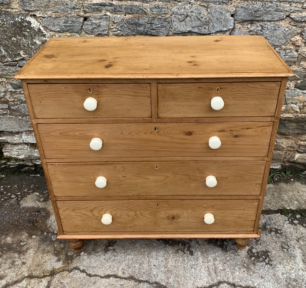 Victorian Pine Chest of Drawers View IV