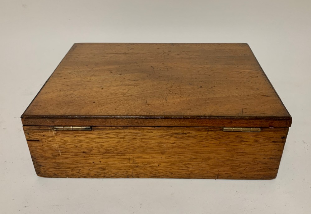 Victorian Winsor and Newton Artists Watercolour Paint Box View XIII