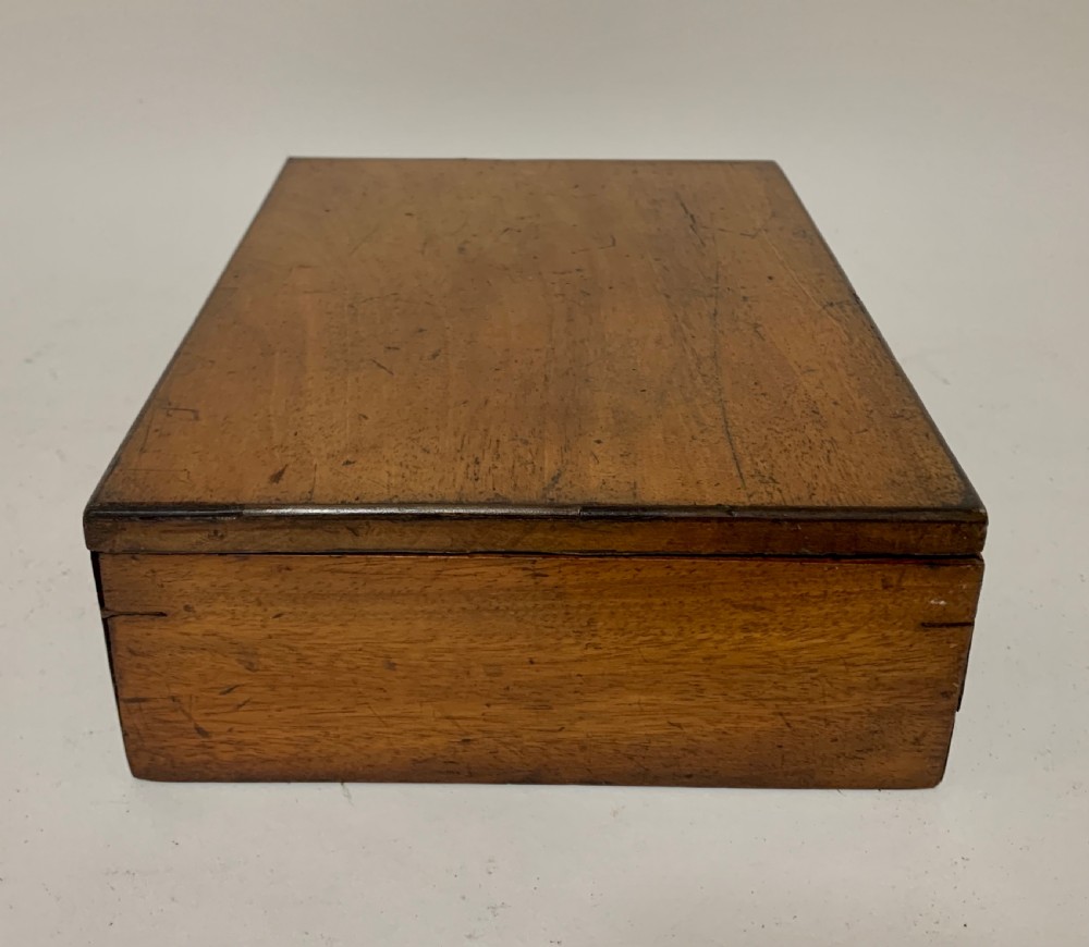 Victorian Winsor and Newton Artists Watercolour Paint Box View XIV