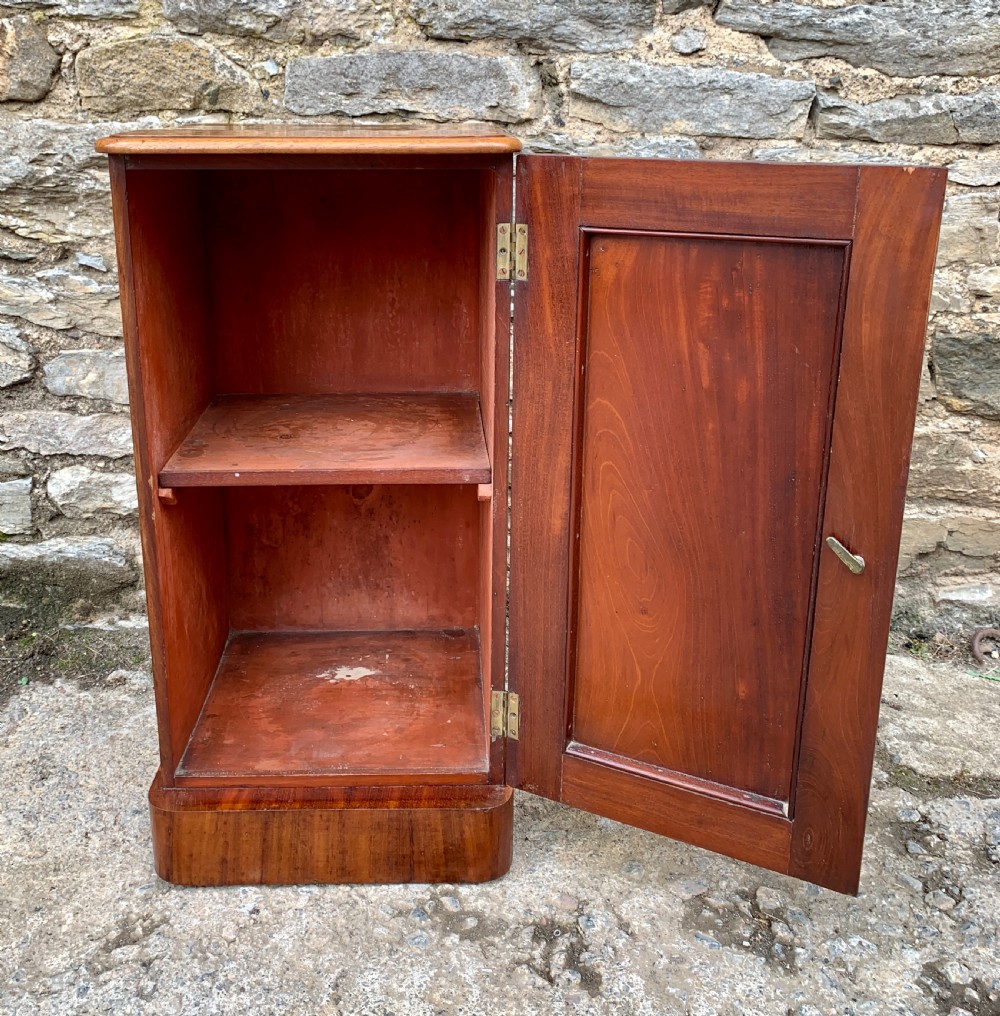 Antique Victorian Mahogany Bedside Pot Cupboard  View XIV