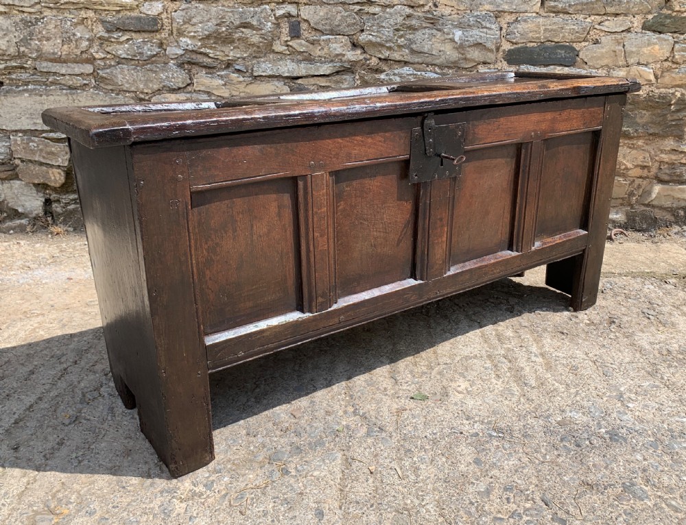 Small Early 18th Century Oak Panelled Coffer View VIII