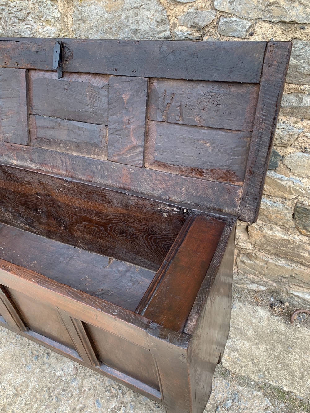 Small Early 18th Century Oak Panelled Coffer View XIII