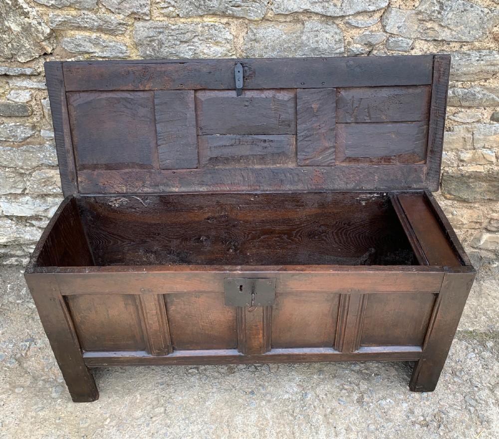 Small Early 18th Century Oak Panelled Coffer View XV