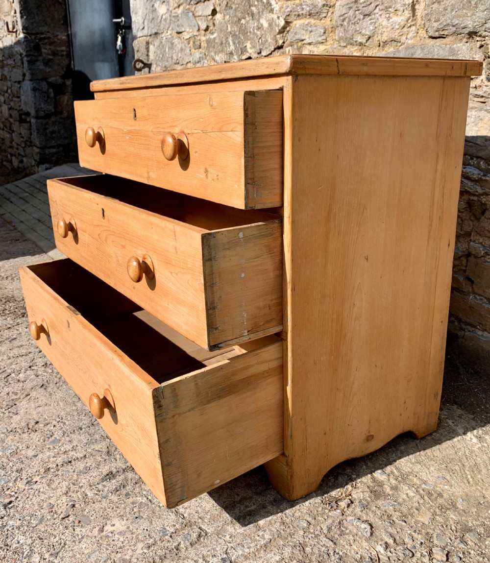 Small Victorian Stripped Pine Chest of Drawers View XIII