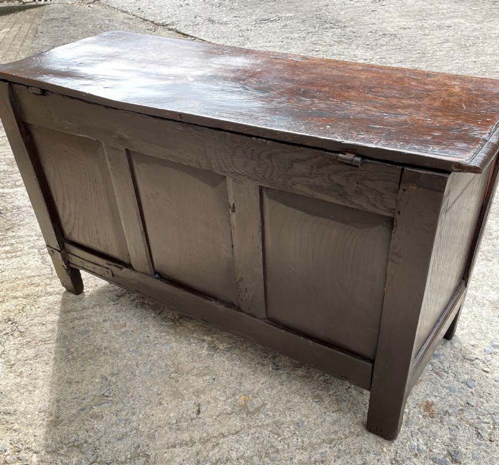 18th Century Oak Coffer View XI