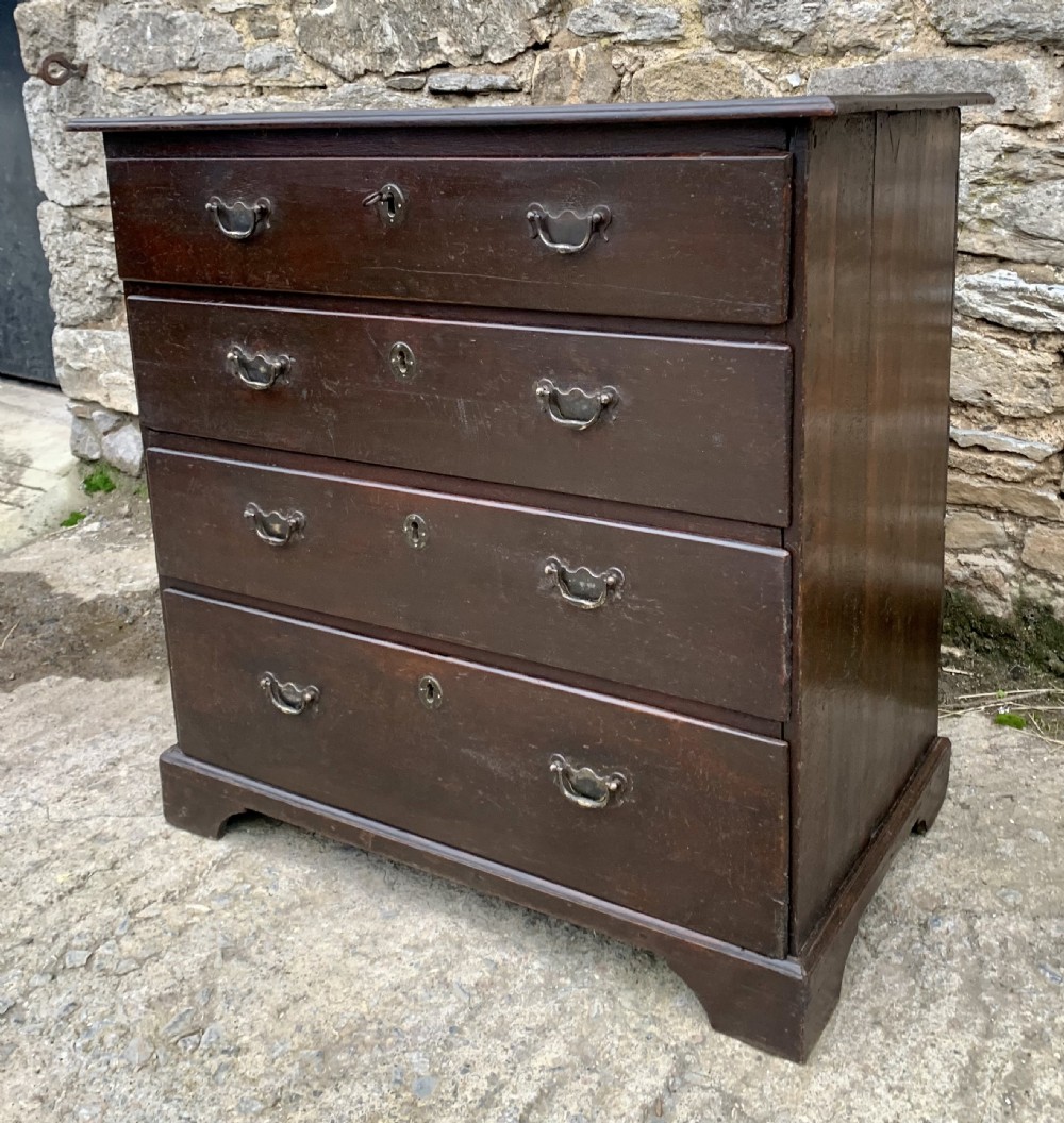 Small Georgian Oak Chest of Drawers View VIII