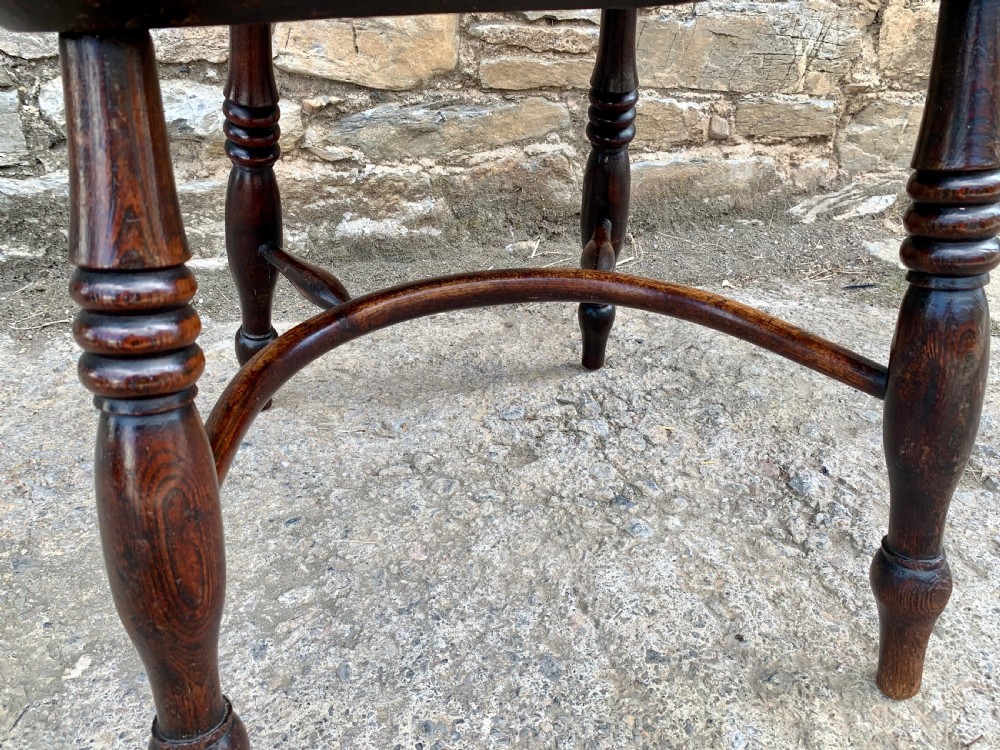 Antique Hoop Back Windsor Chair with Crinoline Stretcher View XV