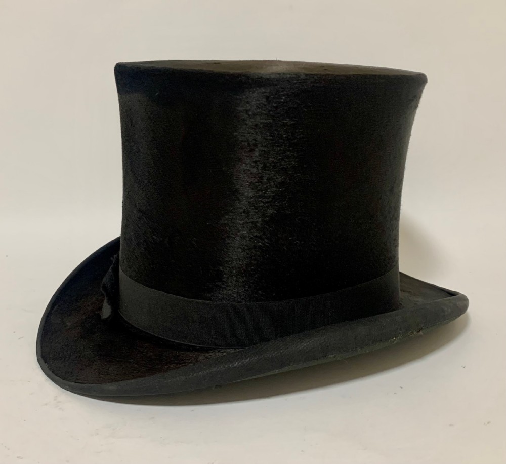 Victorian Silk Top Hat in Leather Box View VIII