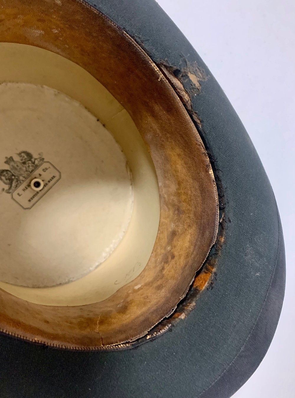 Victorian Silk Top Hat in Leather Box View XVII