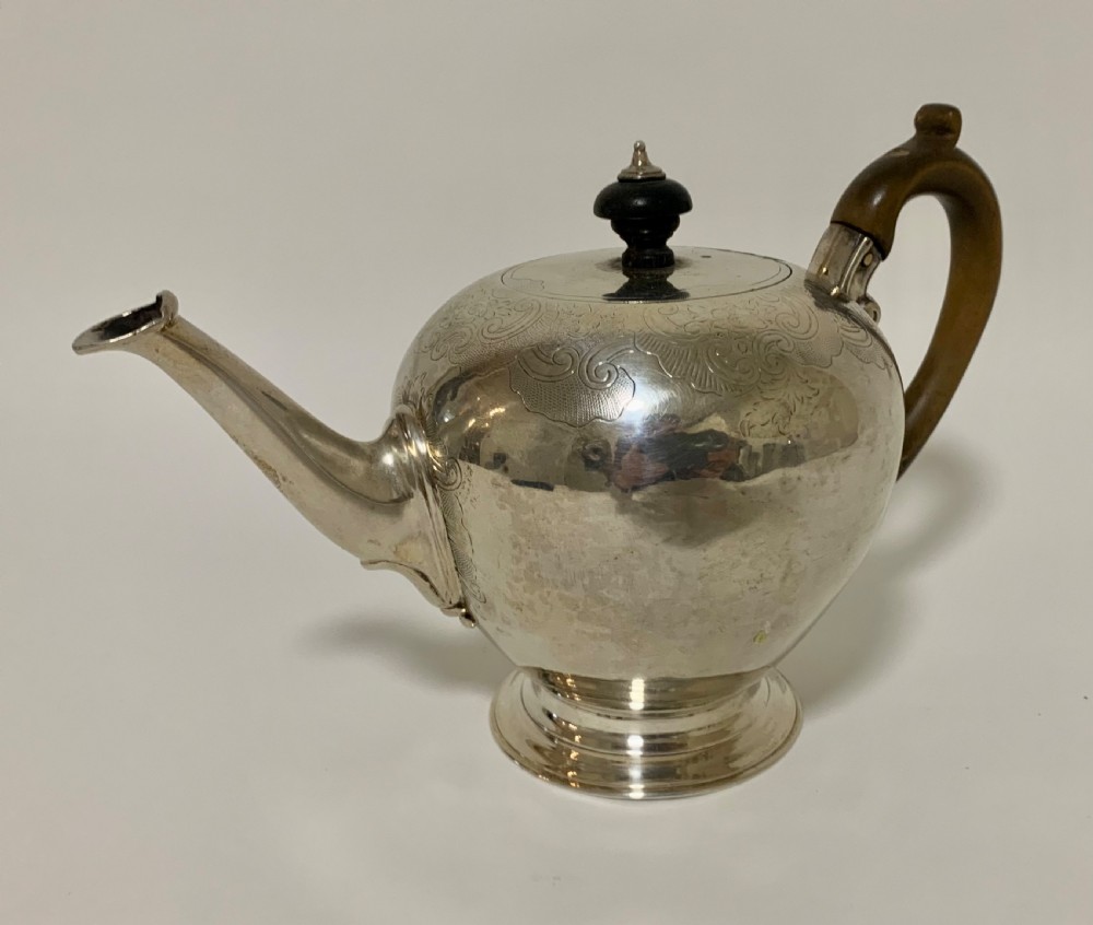 Antique Georgian 18th Century Solid Sterling Silver Teapot View VIII