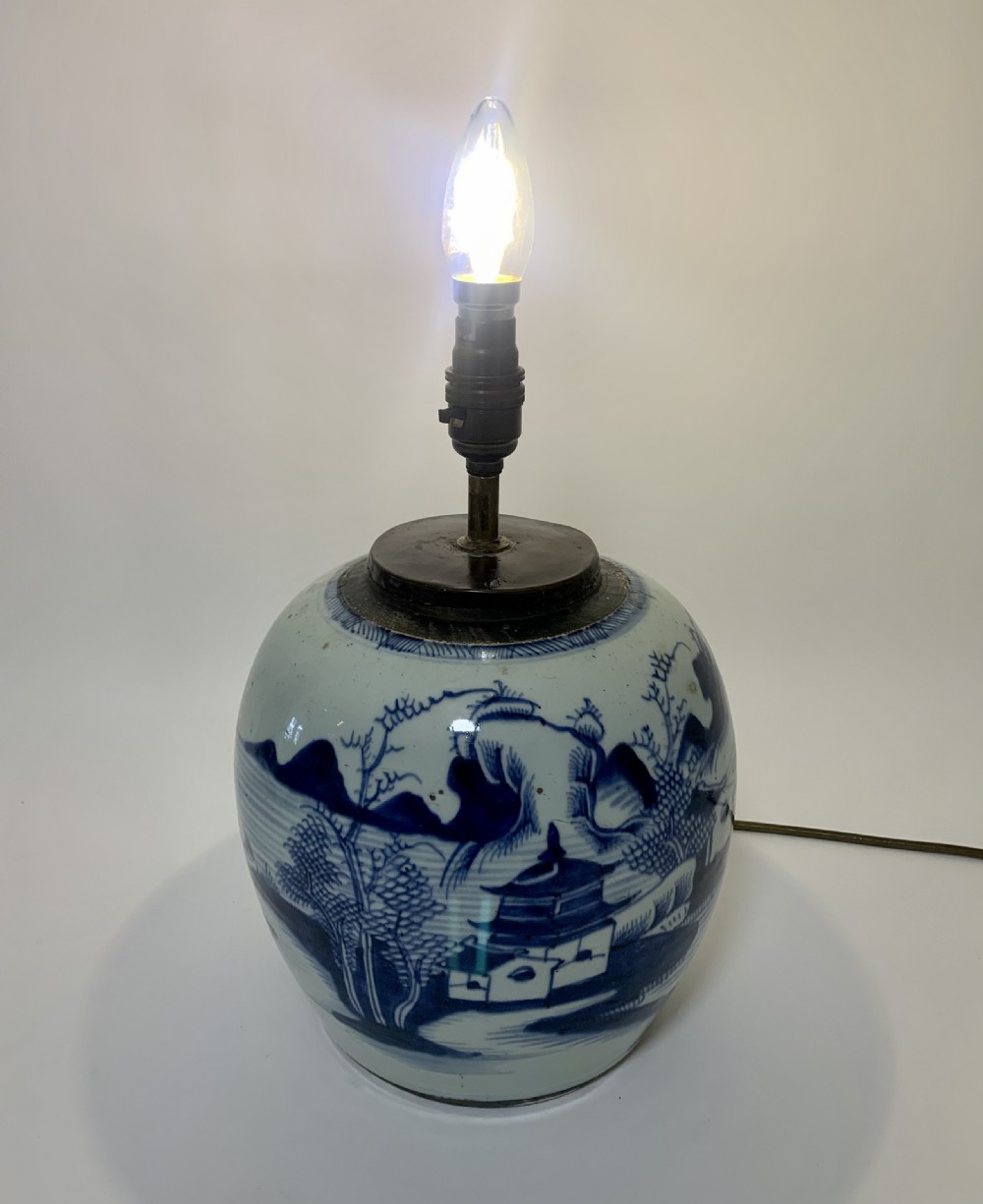 Antique Chinese Ginger Jar Table Lamp View IX