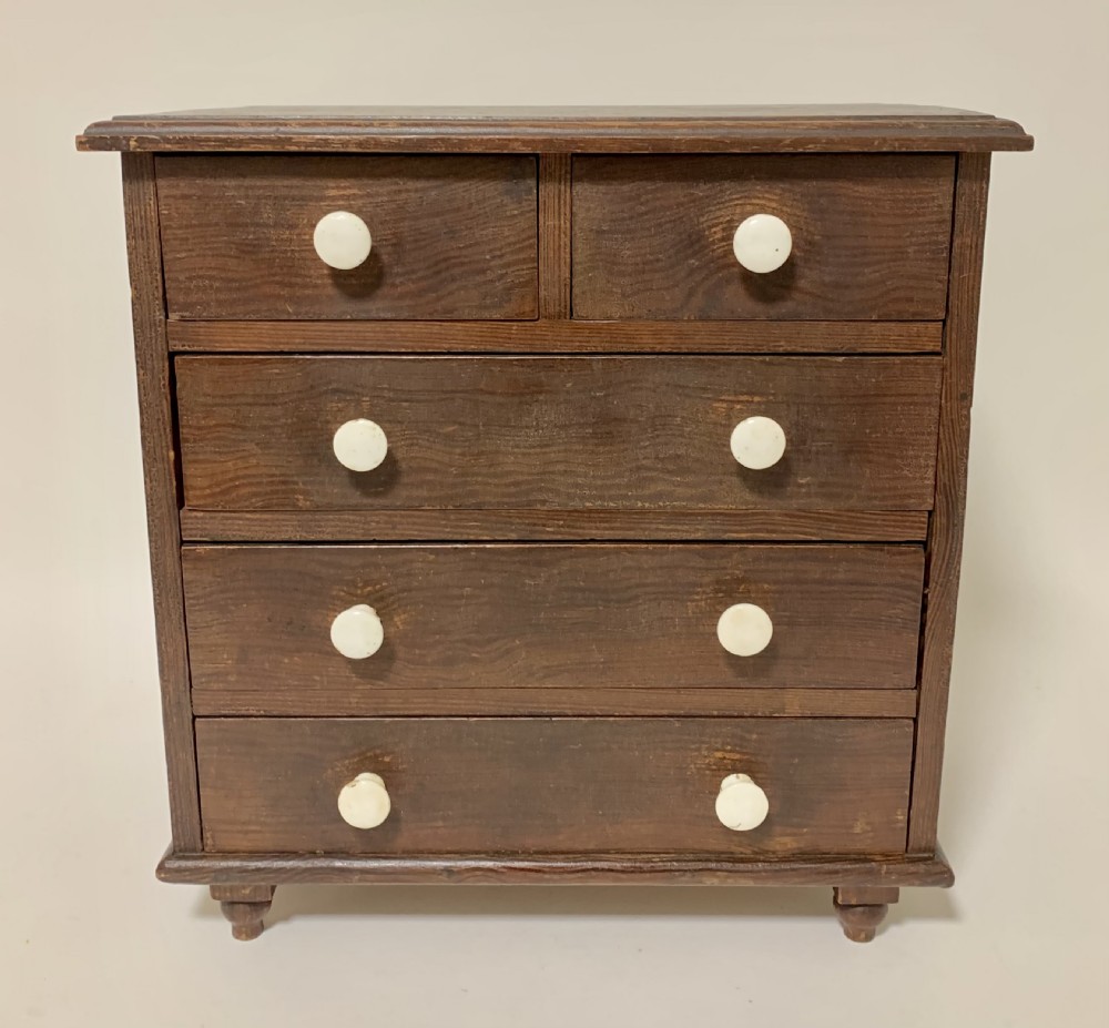 Miniature Apprentice Chest of Drawers