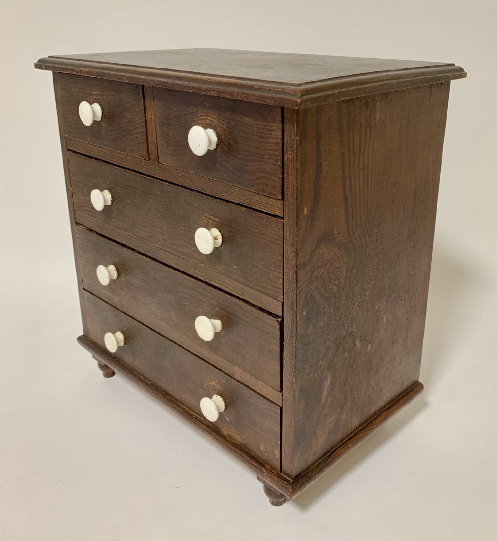 Miniature Apprentice Chest of Drawers View VIII