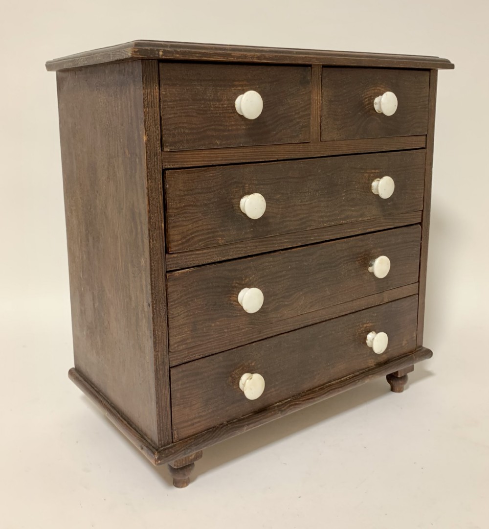 Miniature Apprentice Chest of Drawers View XIV