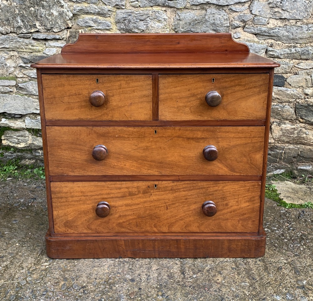 Small Victorian Mahogany Chest of Drawers