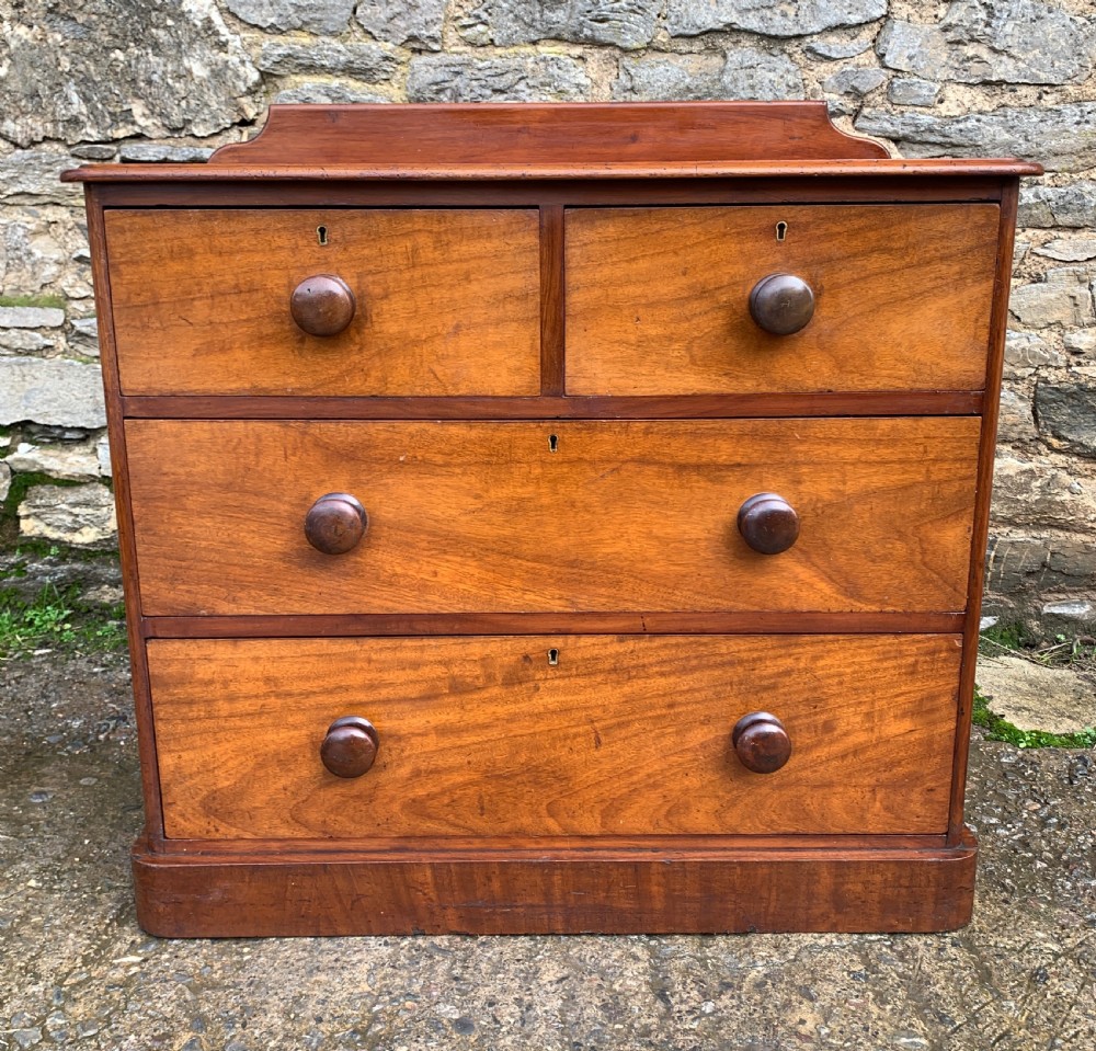 Small Victorian Mahogany Chest of Drawers View VIII