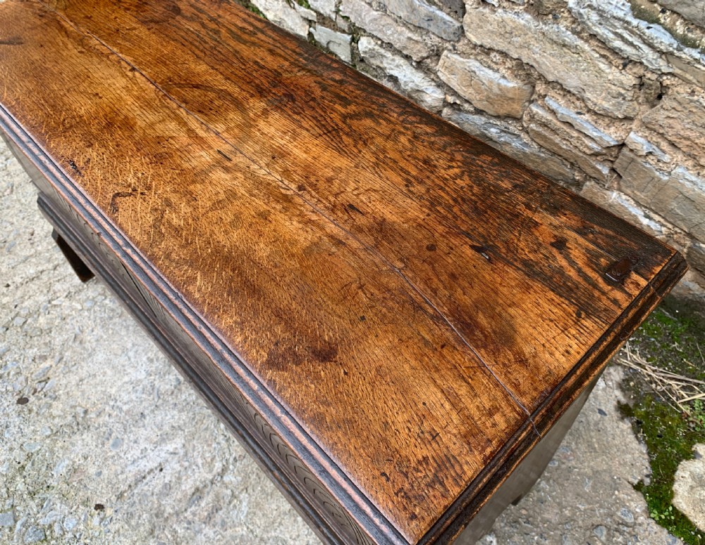 Small 17th Century Oak Coffer View VII