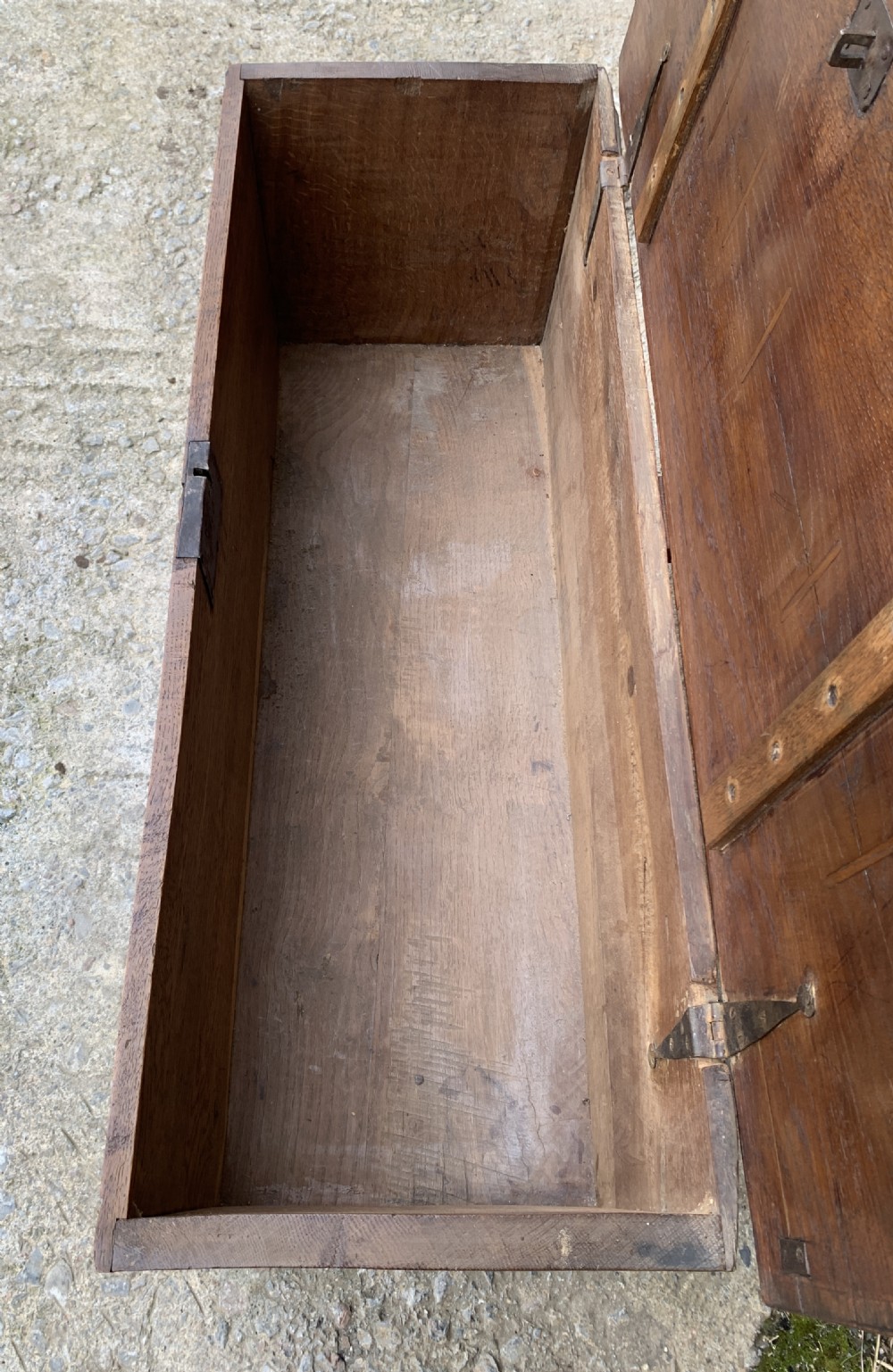 Small 17th Century Oak Coffer View XI