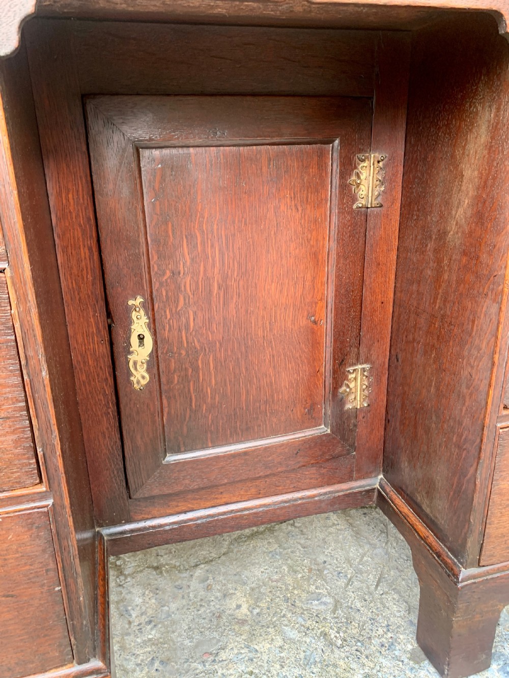 18th Century Georgian Oak Kneehole Desk View XXI