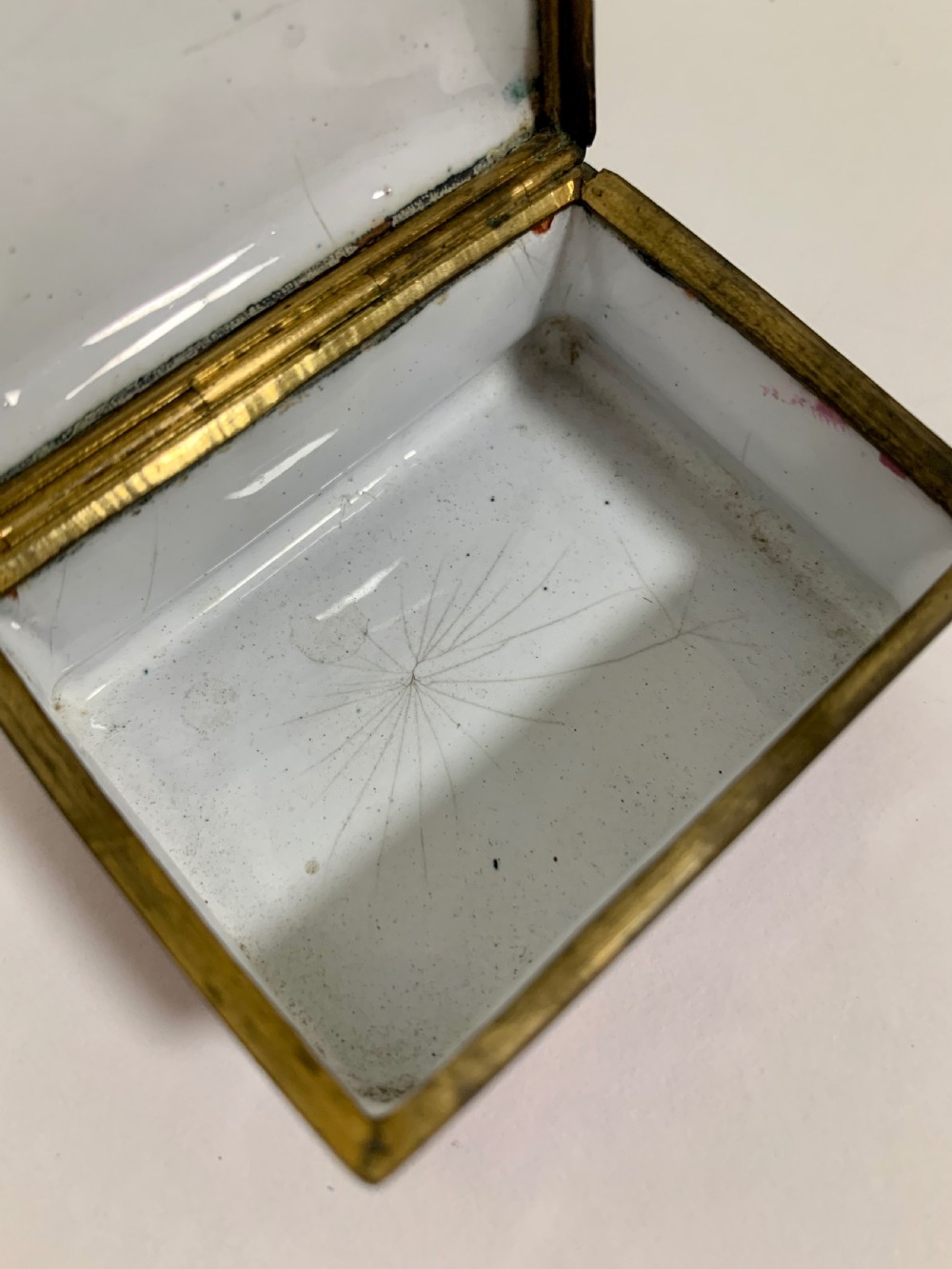 18th Century Georgian Bilston Enamel Floral Pill Box View XII