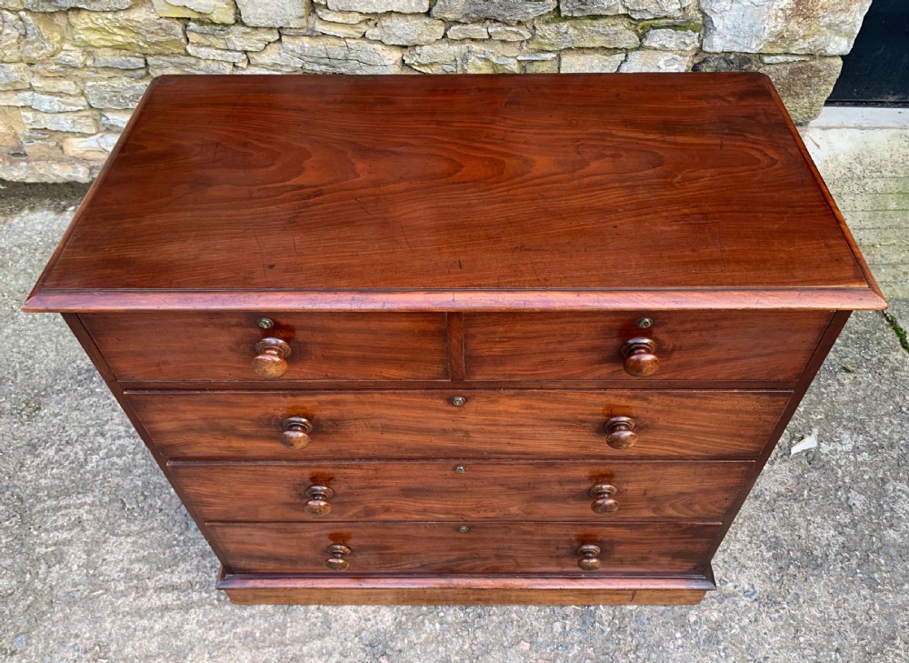 Large Victorian Mahogany Chest of Drawers View VIII
