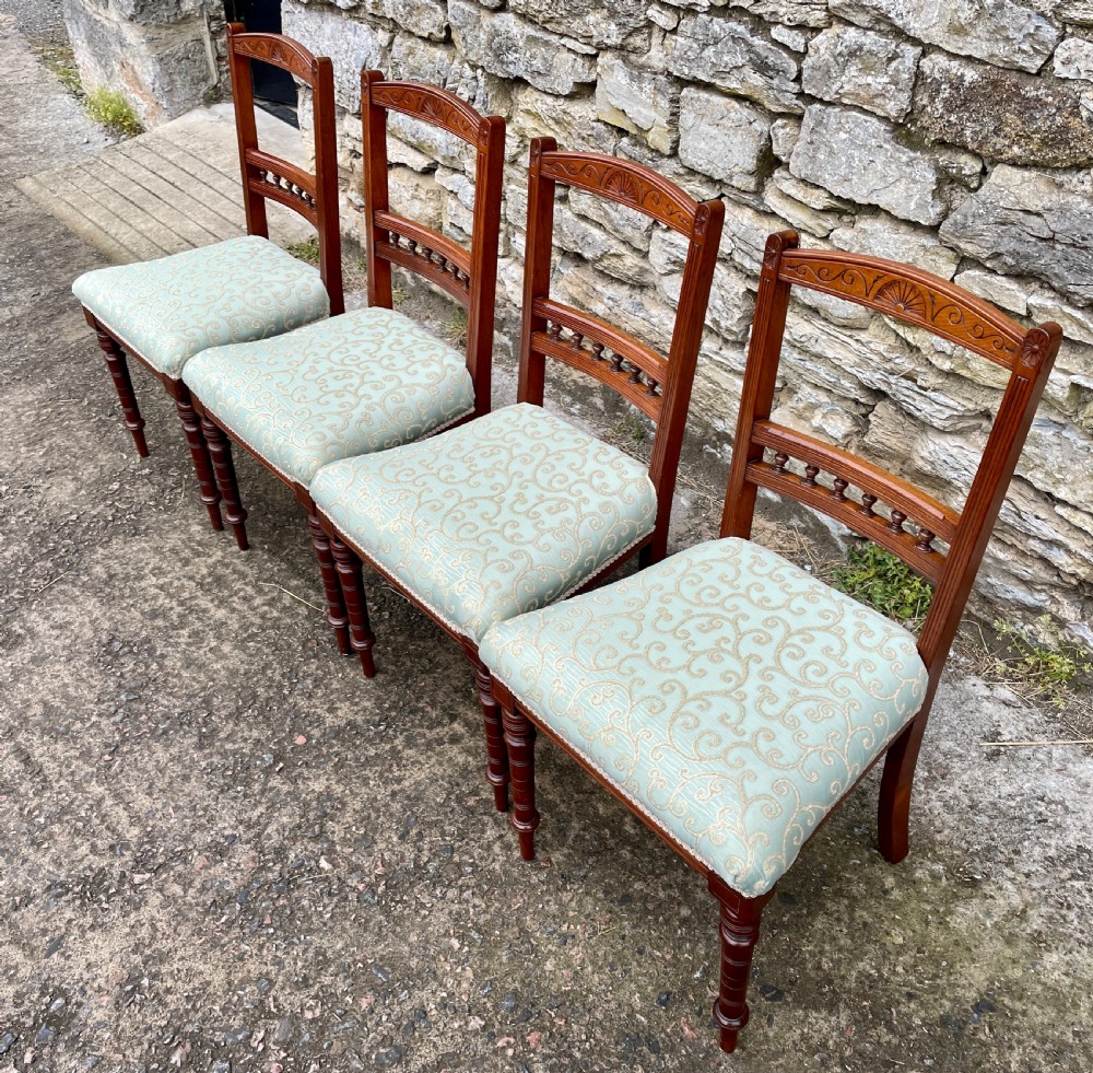 Set of 4 Antique Aesthetic Style Dining Chairs View V