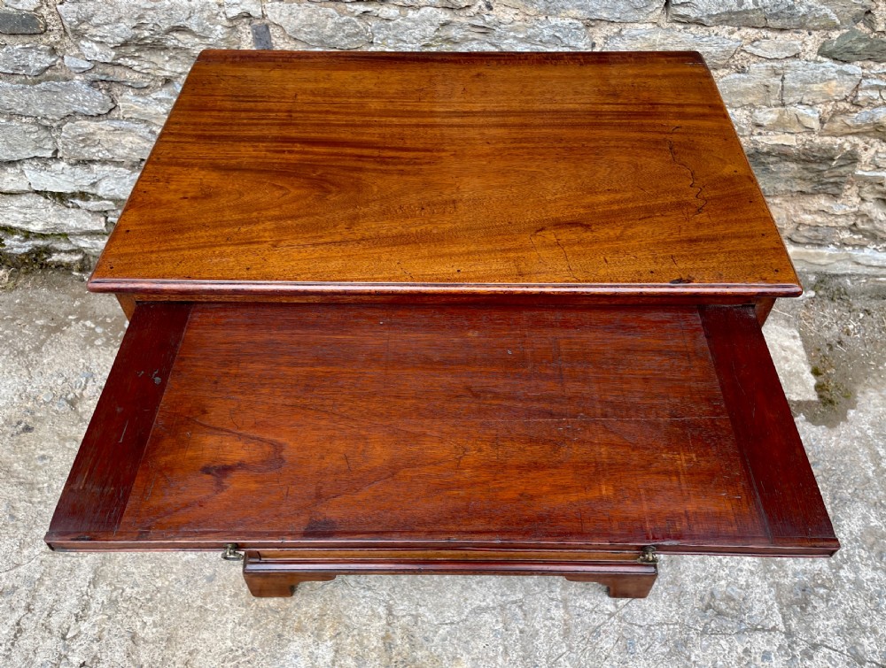 Small Georgian Mahogany Bachelor’s Chest of Drawers View XVI
