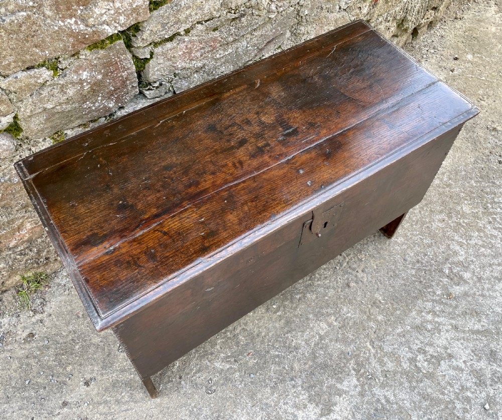 Early 18th Century Planked Oak Coffer View III