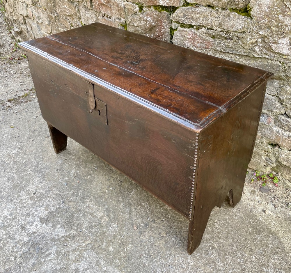 Early 18th Century Planked Oak Coffer View VI