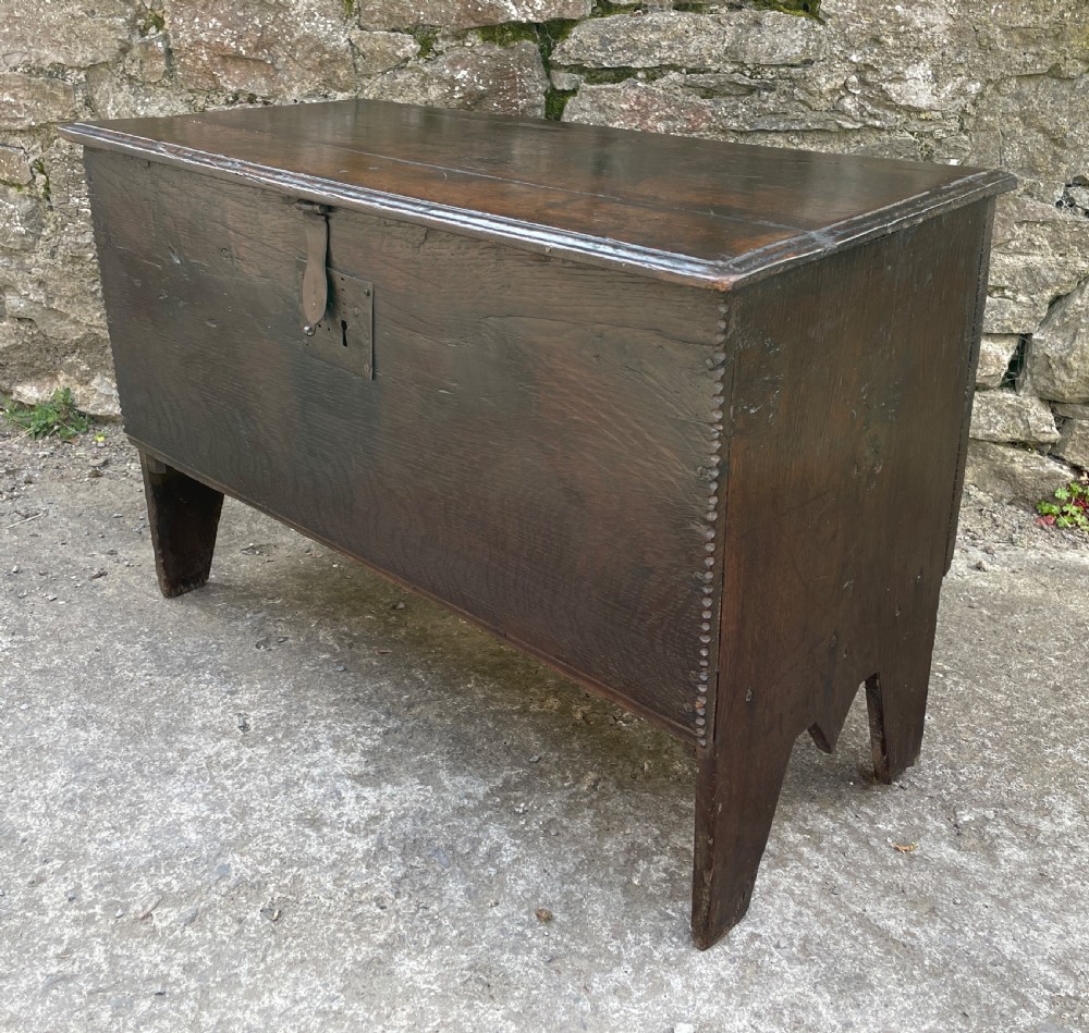 Early 18th Century Planked Oak Coffer View XV