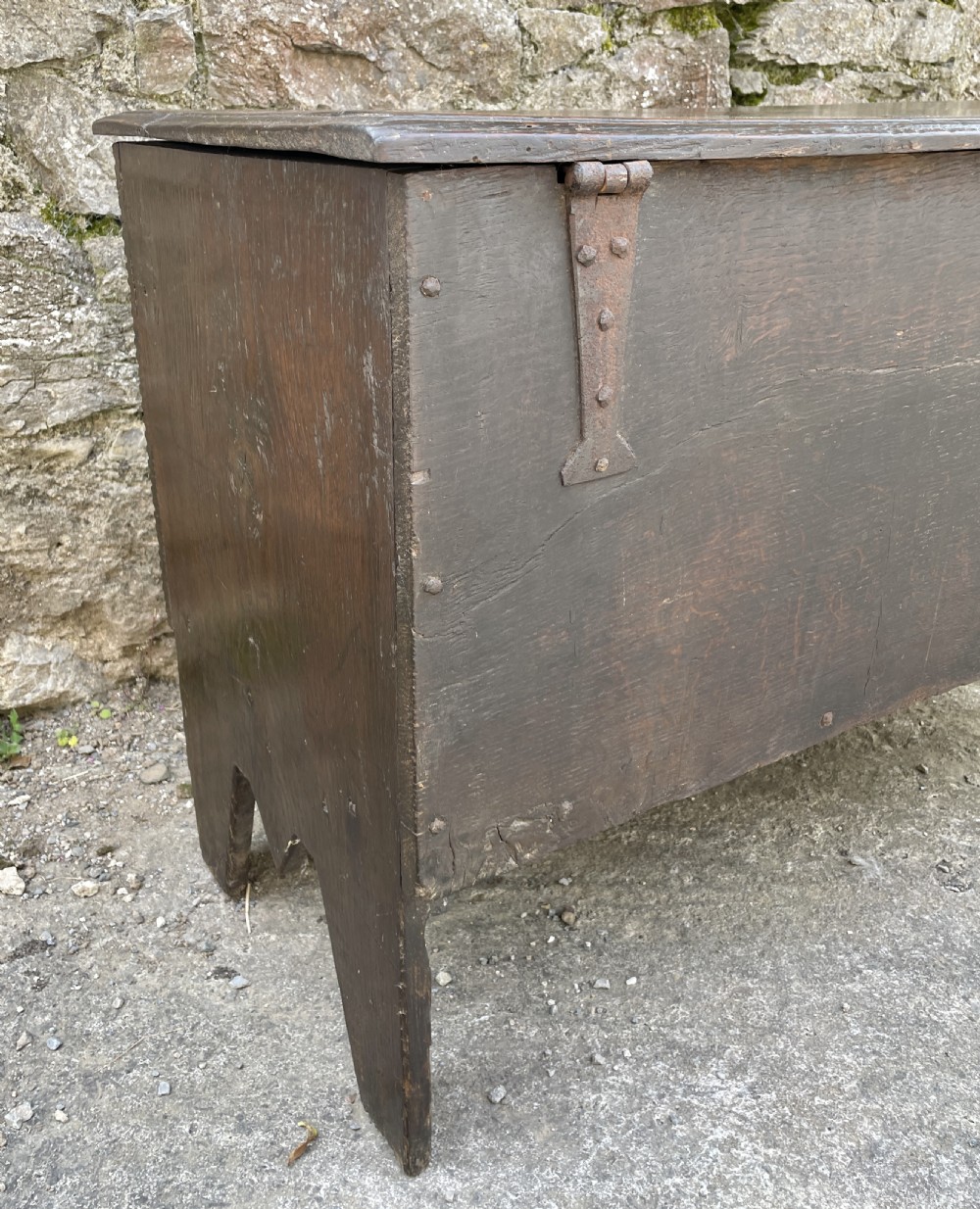 Early 18th Century Planked Oak Coffer View XXI