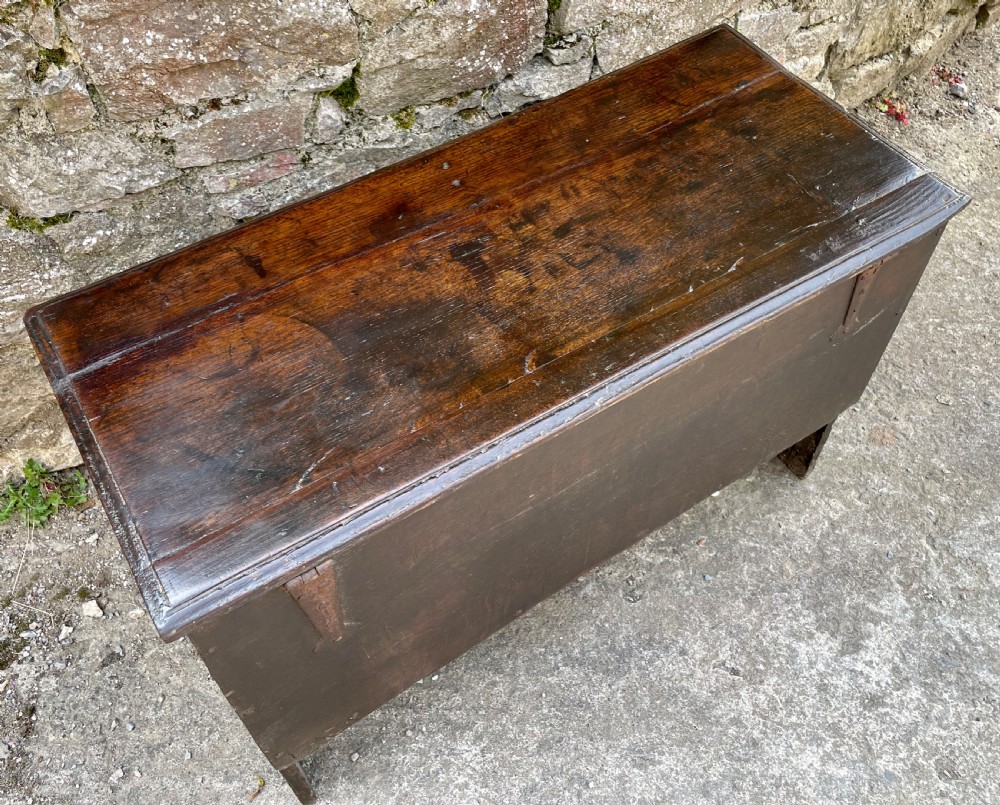 Early 18th Century Planked Oak Coffer View XXII