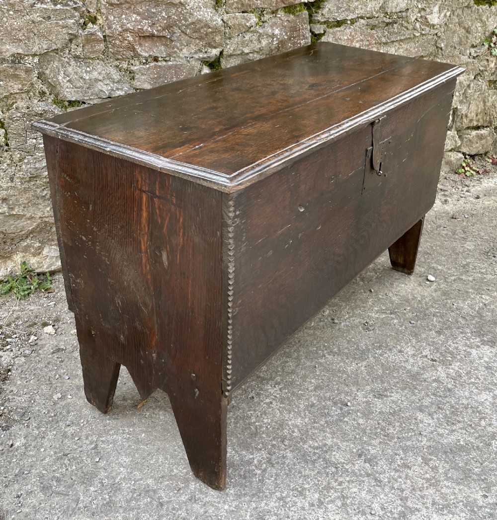 Early 18th Century Planked Oak Coffer View XXVII