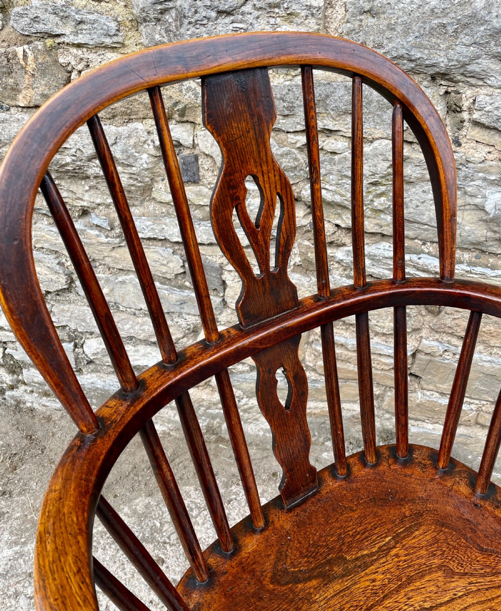 Antique Hoop Back Windsor Chair View XV