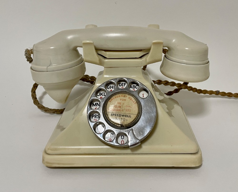 Original Bakelite GPO Ivory Telephone 164L View IV