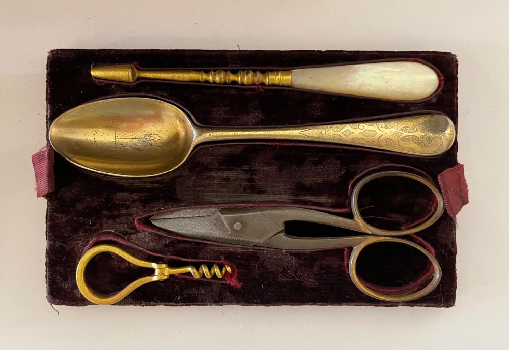 Victorian Rosewood Vanity Box with Silver Gilt Fittings 1844 View V