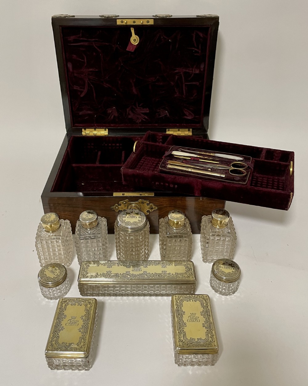 Victorian Rosewood Vanity Box with Silver Gilt Fittings 1844 View IX