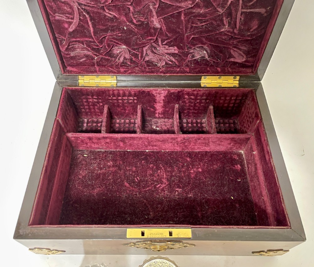 Victorian Rosewood Vanity Box with Silver Gilt Fittings 1844 View XVIII