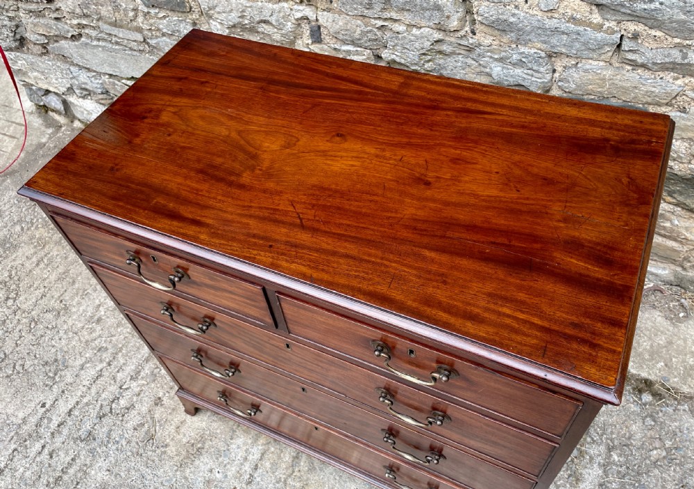 Small Georgian Mahogany Chest of Drawers View VI
