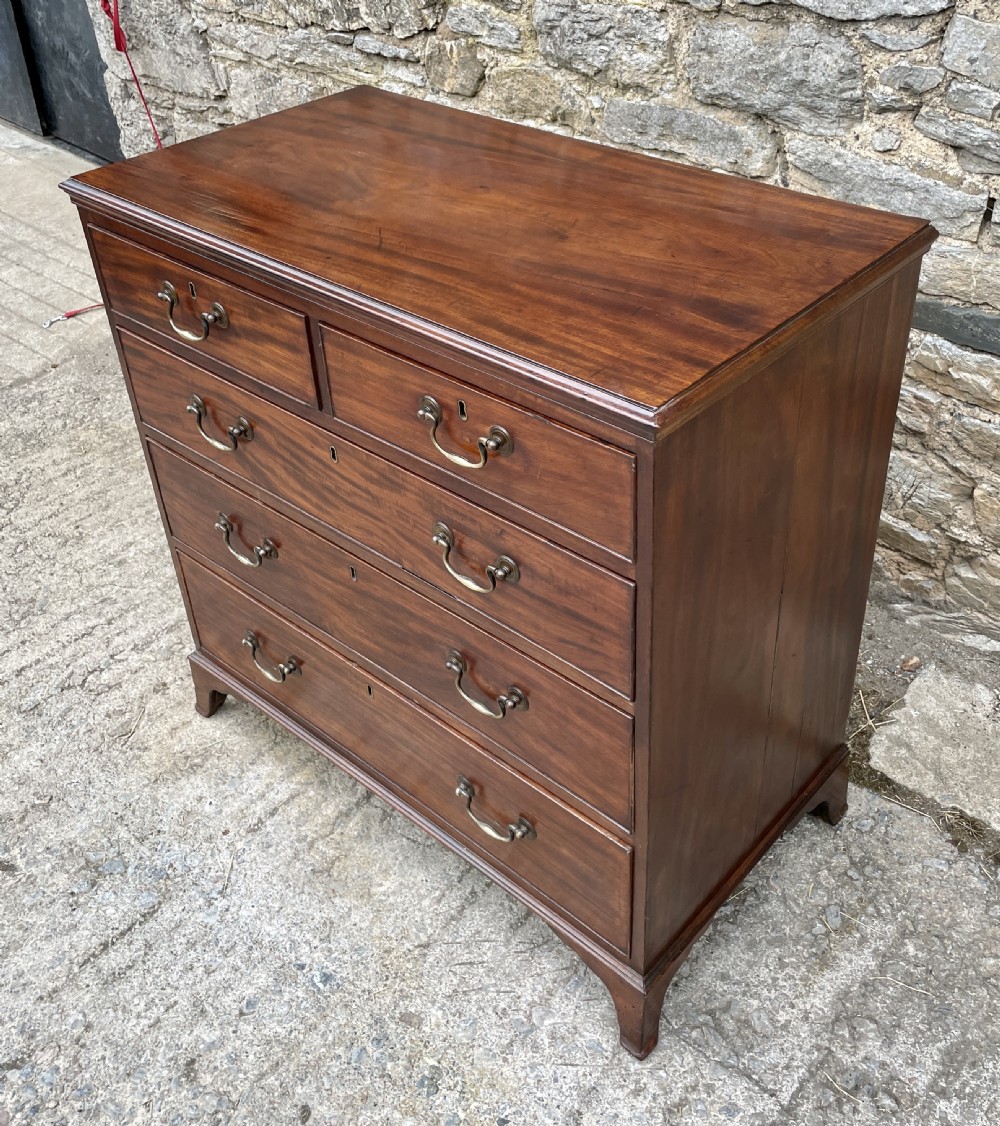 Small Georgian Mahogany Chest of Drawers View IX