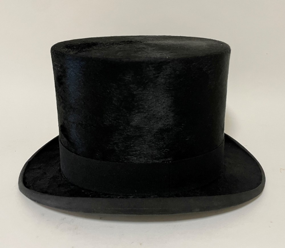 Antique Silk Top Hat in Leather Case View II