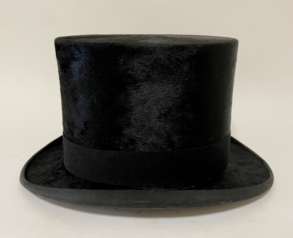 Antique Silk Top Hat in Leather Case View III