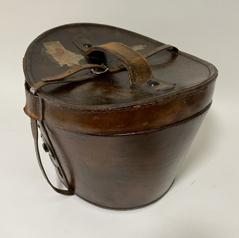 Antique Silk Top Hat in Leather Case View XIV